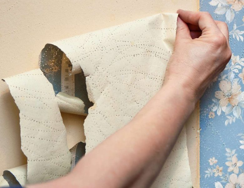 how-to-remove-wallpaper-GettyImages-182459727-ea294c7e1a314f92bb6ec75df8576df5